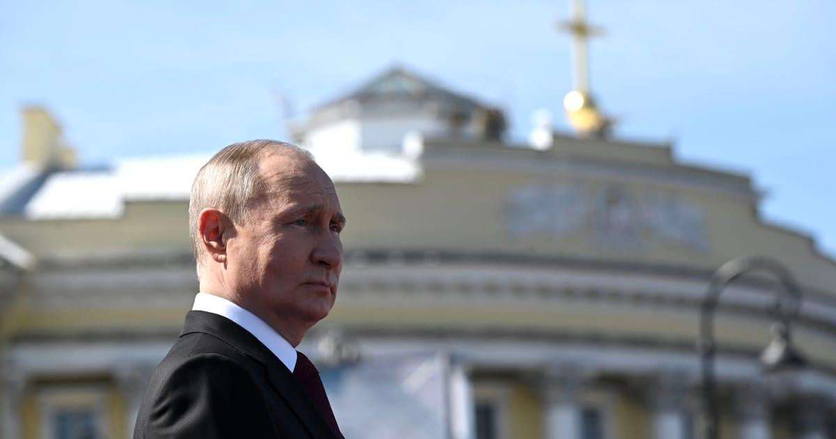 image for EU backs 17th round of Russia sanctions