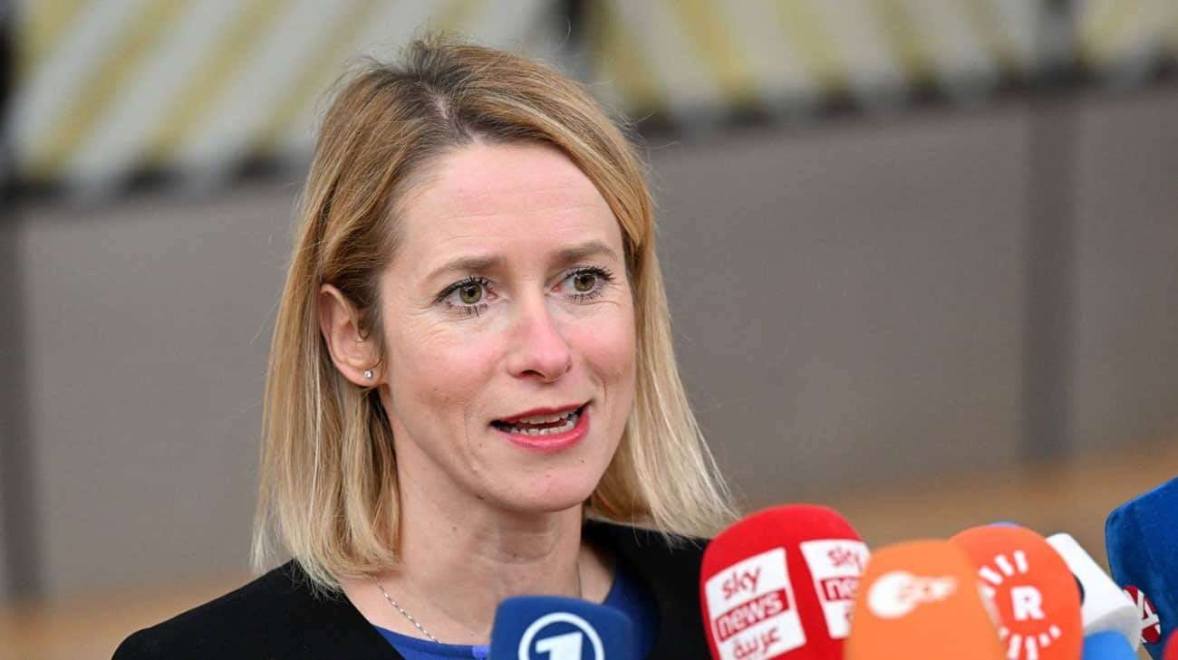 image for EU approves 17th package of sanctions against Russia