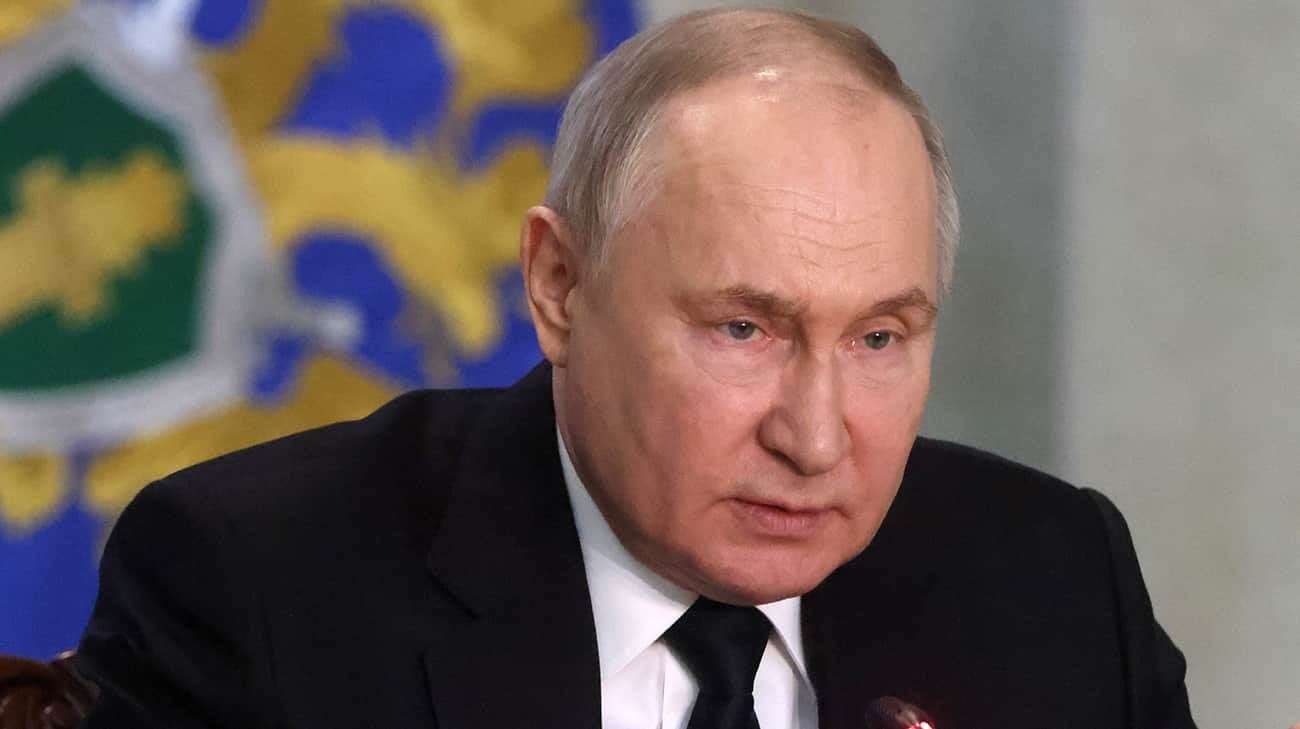 image for Putin announces creation of "buffer zone" on border with Ukraine