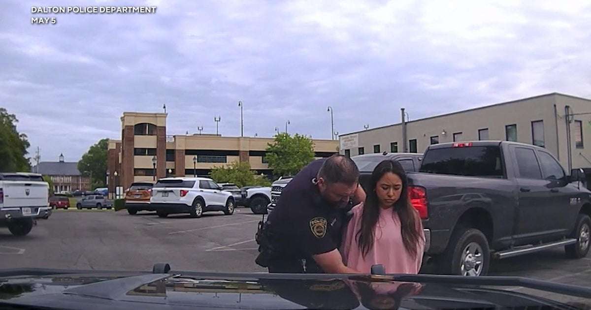 image for Police officer who arrested Georgia teen that was detained by ICE resigns from department