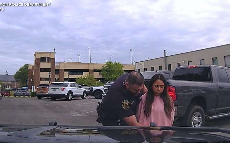 image for Police officer who arrested Georgia teen that was detained by ICE resigns from department