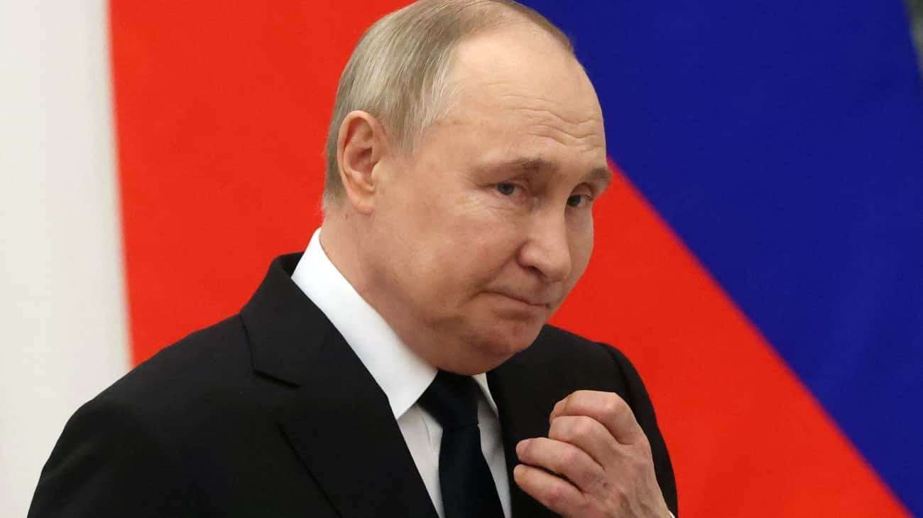 image for Russian commander claims Putin's helicopter was caught up in Ukrainian drone attack during Kursk visit
