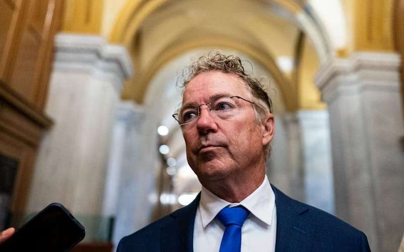 image for Trump Loses It at Rand Paul as GOP Budget Bill Seems Doomed in Senate