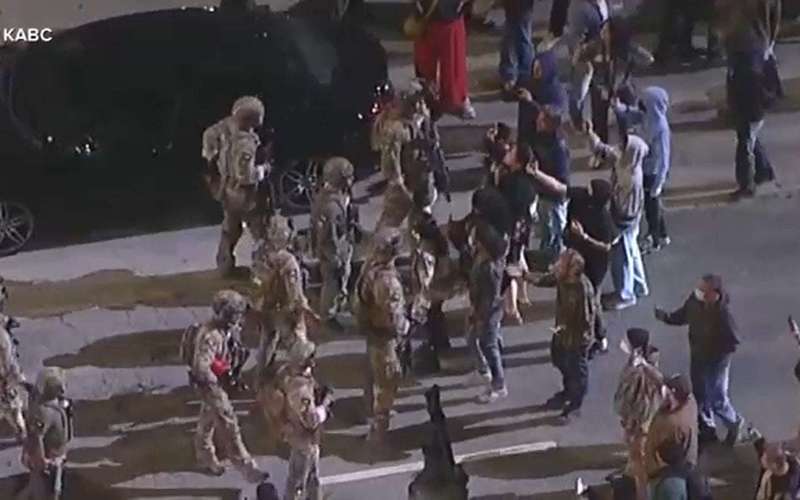 image for Trump deploys 2,000 National Guard members after Los Angeles immigration protests