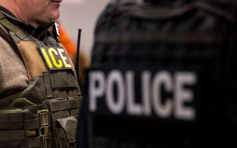 image for ICE agents mistakenly detain U.S. marshal in Arizona
