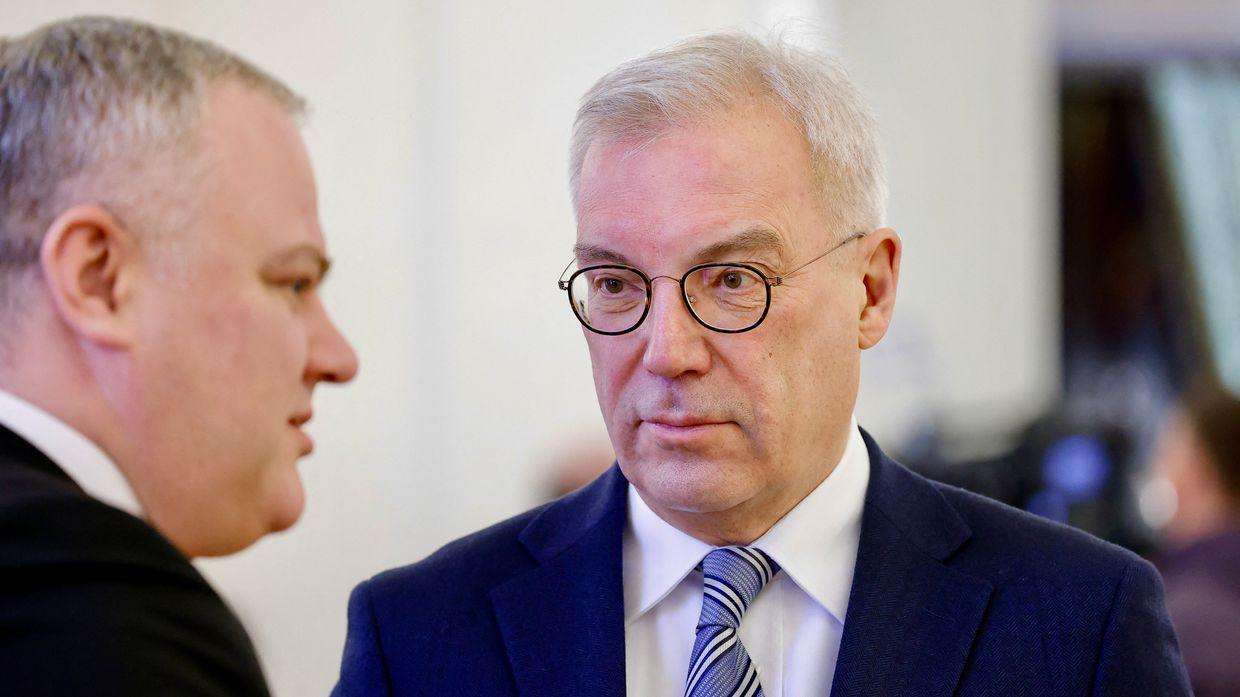 image for Russia to demand Ukraine destroy Western weapons to end war, senior Kremlin official says