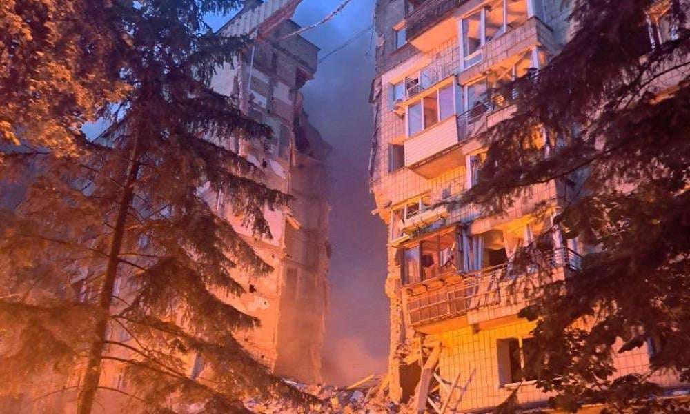 image for U.S. citizen killed in Russian strikes on Kyiv, Ukrainian officials say