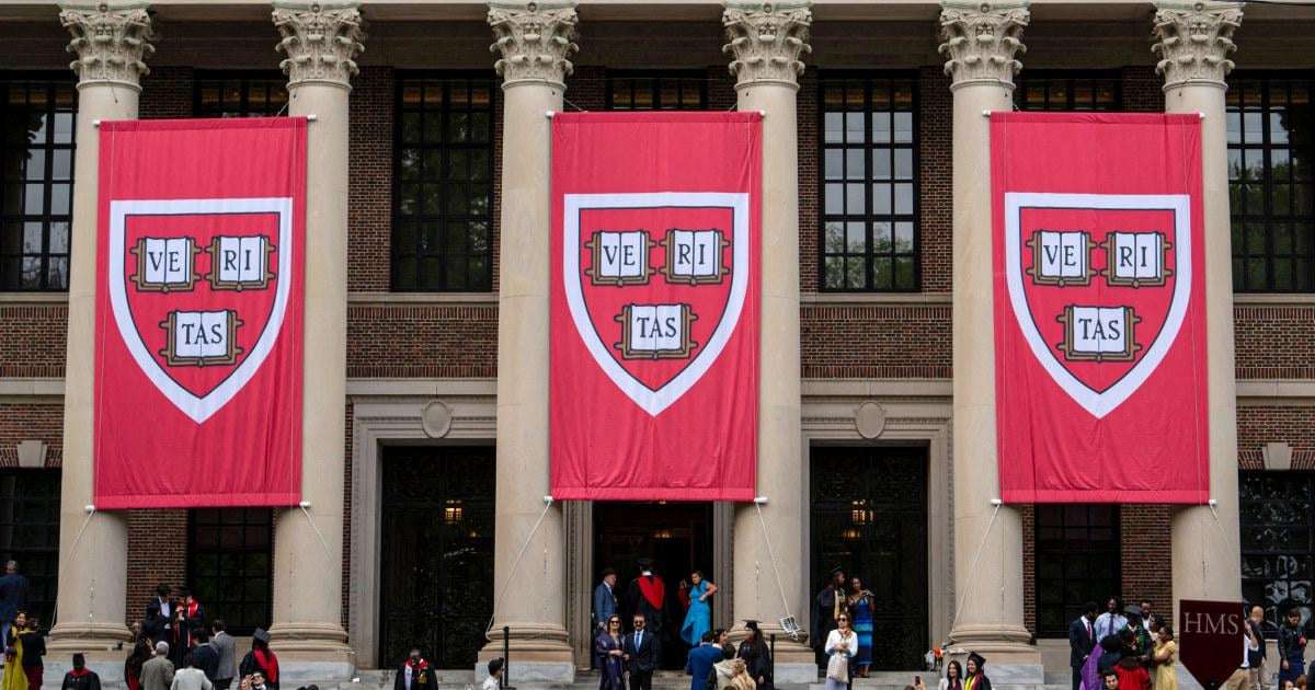 image for Judge again blocks Trump administration from halting Harvard's enrolling international students