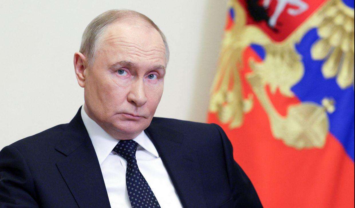 image for Putin under pressure to declare war on Ukraine, but experts say Russia isn't ready