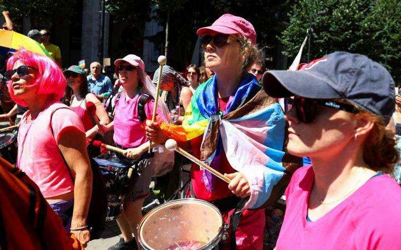 image for Big crowds gather in Hungarian capital to defy ban on Budapest Pride