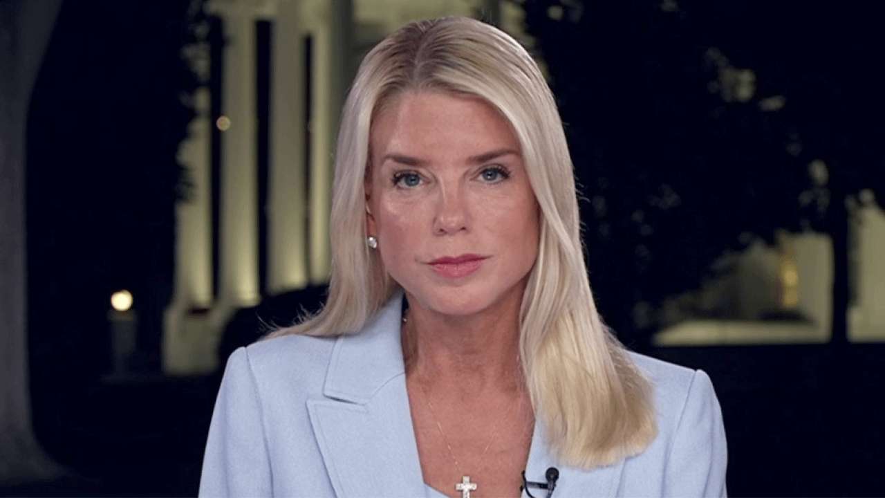 image for Attorney General Pam Bondi warns ICEBlock app developer to 'watch out,' says DOJ is 'looking at him'