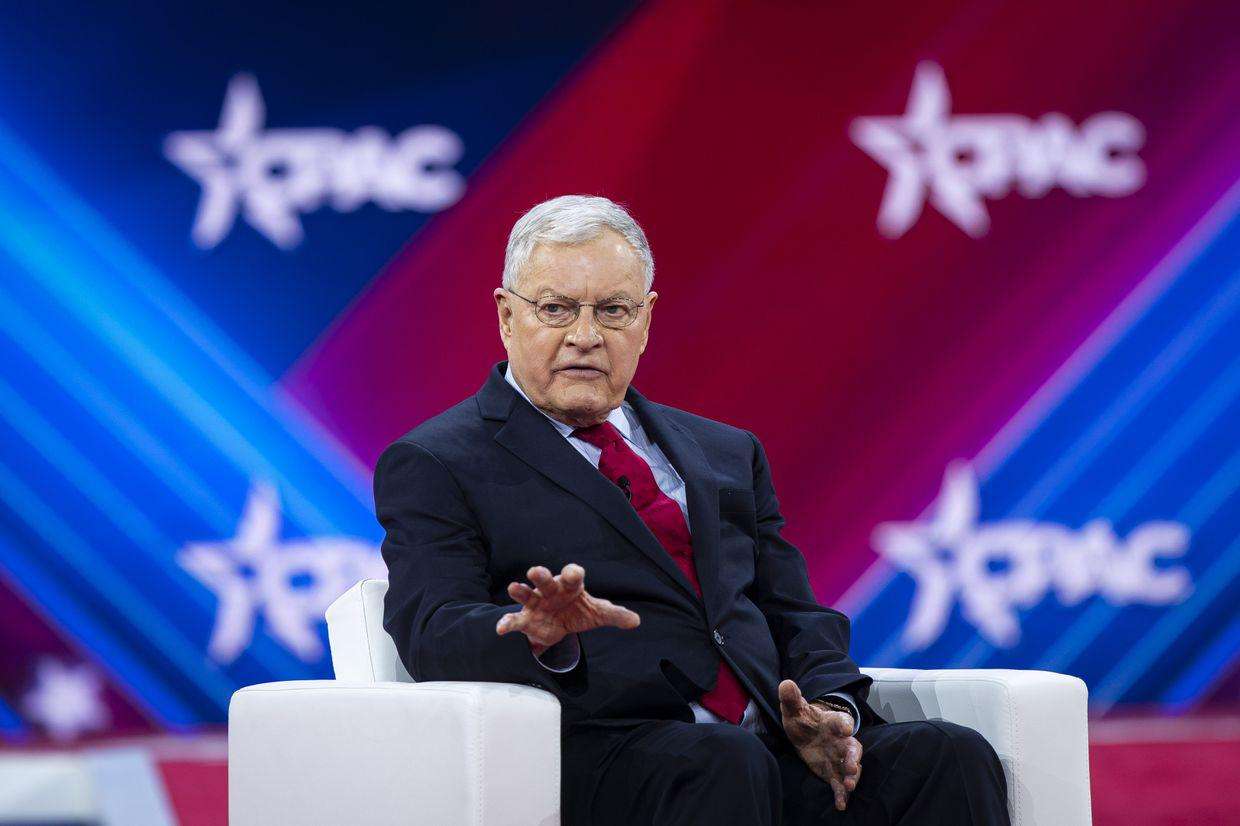 image for 'Russia cannot continue to stall for time' while bombing Ukrainian civilians, Kellogg says