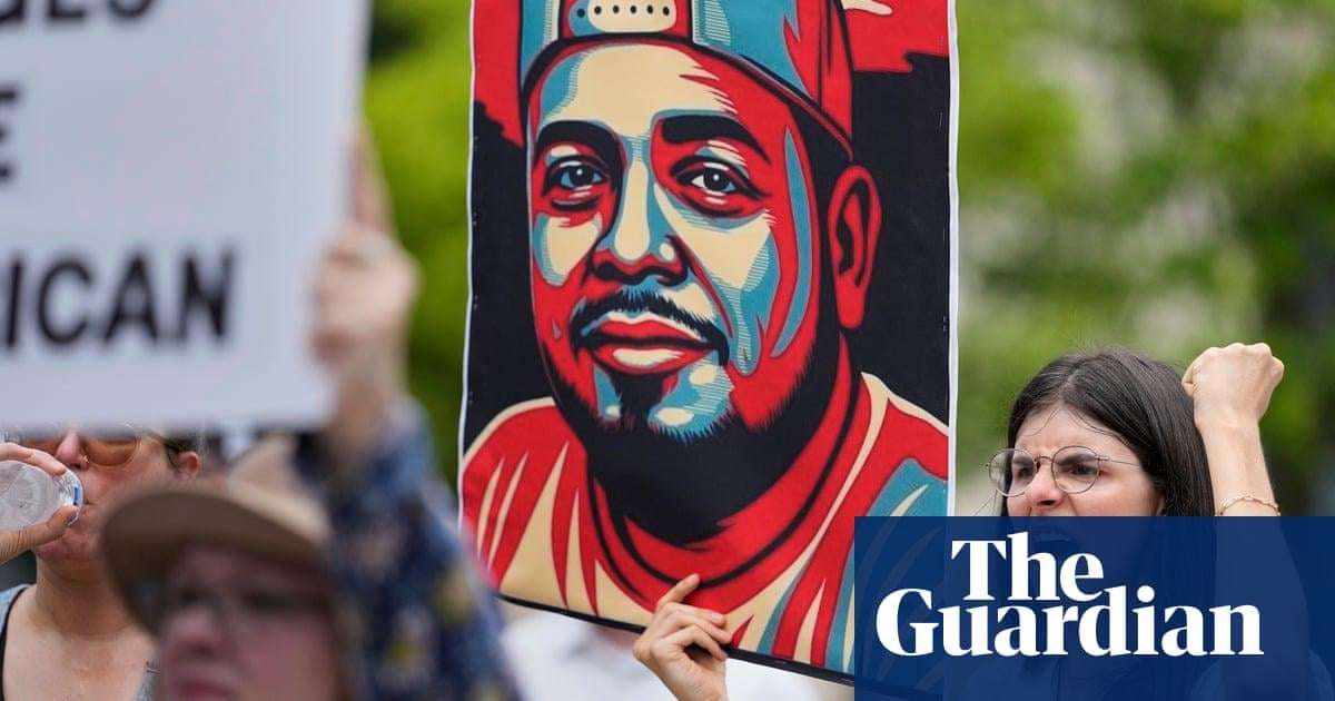 image for Kilmar Ábrego García was tortured in Salvadorian prison, court filing alleges