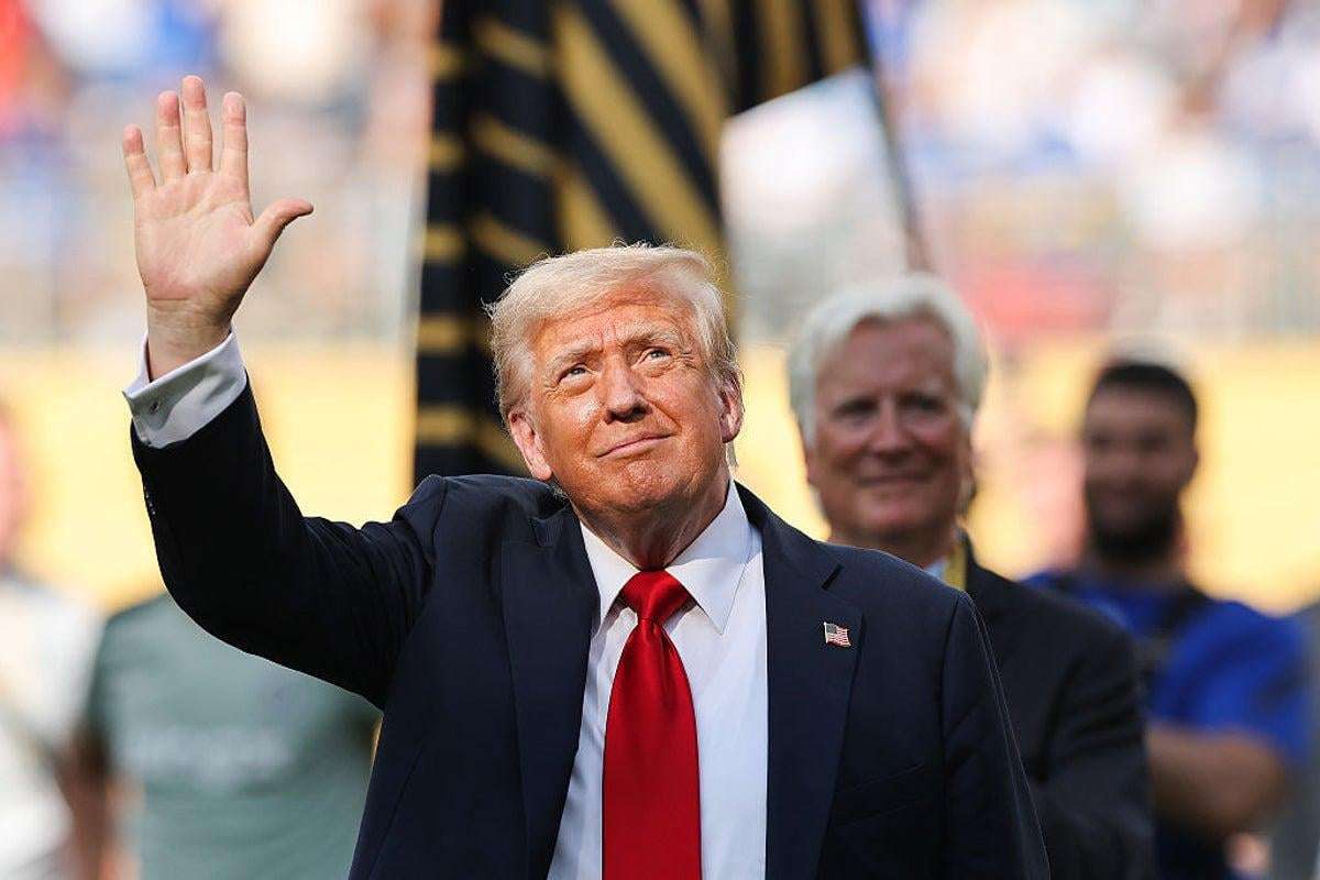 image for Donald Trump showered in boos at Club World Cup final on American soil