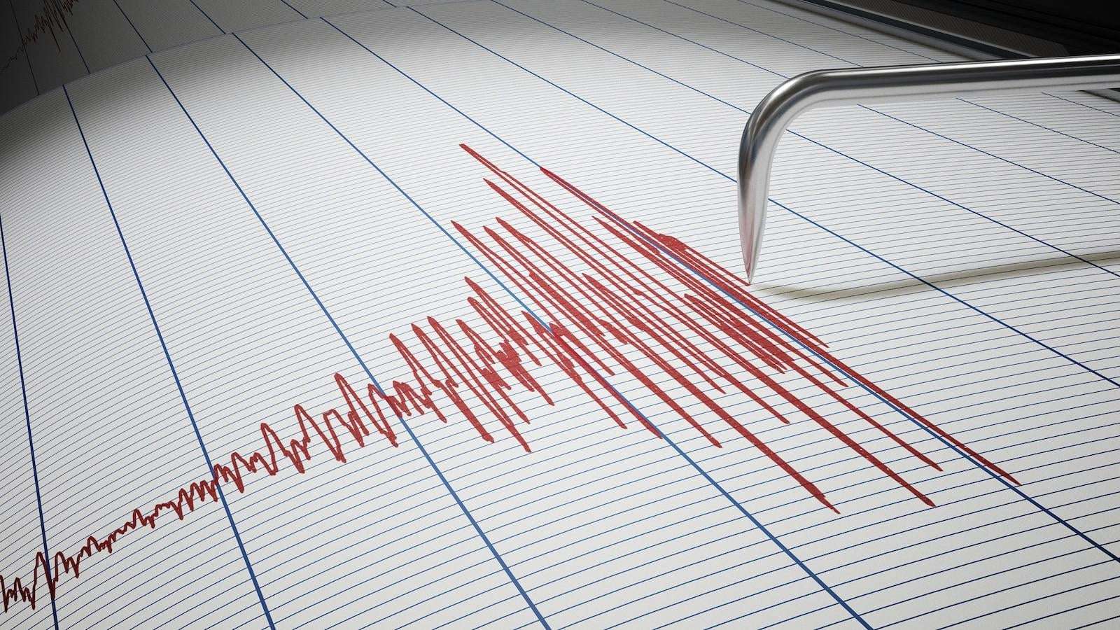 image for Tsunami waves begin hitting Hawaii after 8.8 earthquake near Russia; alerts for West Coast