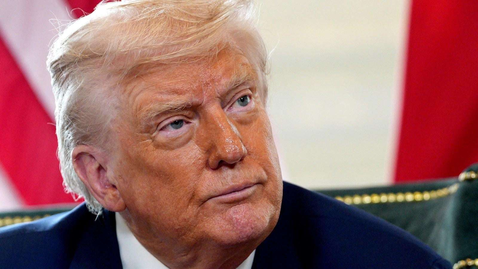 image for Poll Shows Widespread Disapproval and Suspicion of Trump’s Handling of Epstein Files