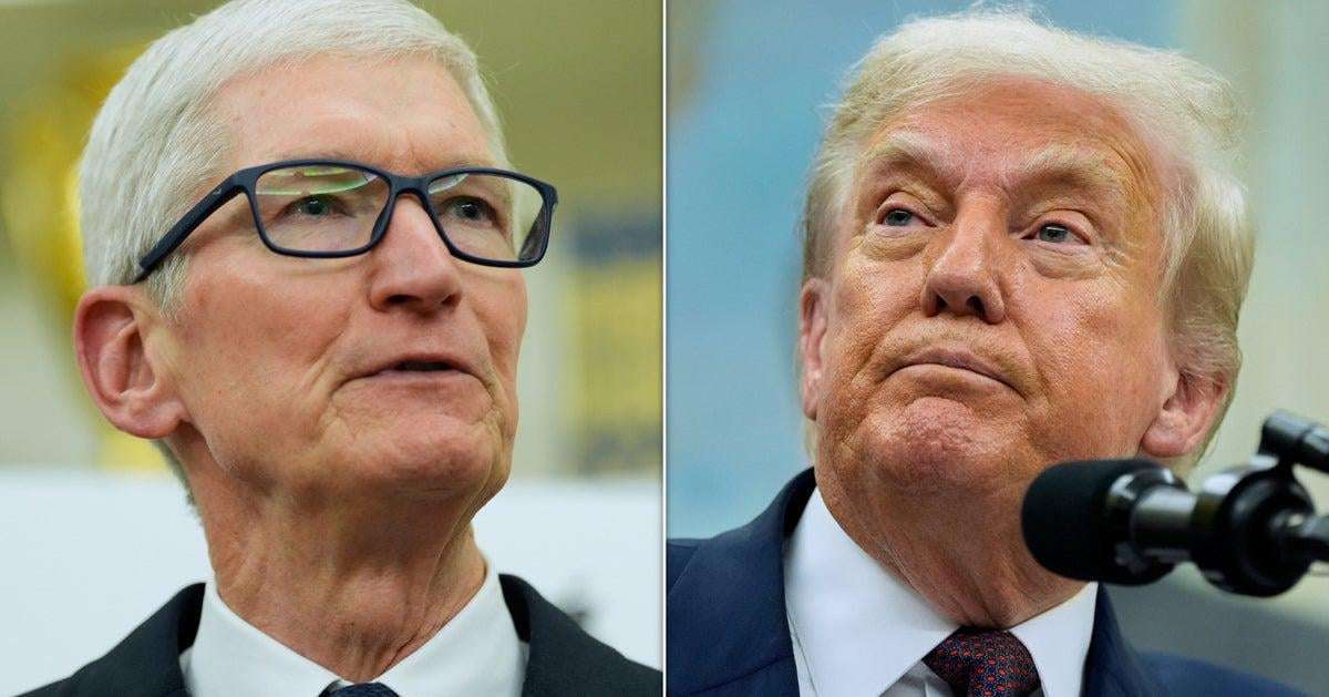 image for Tim Cook Slammed For 'Disgusting' Gift-Giving Meeting With Trump