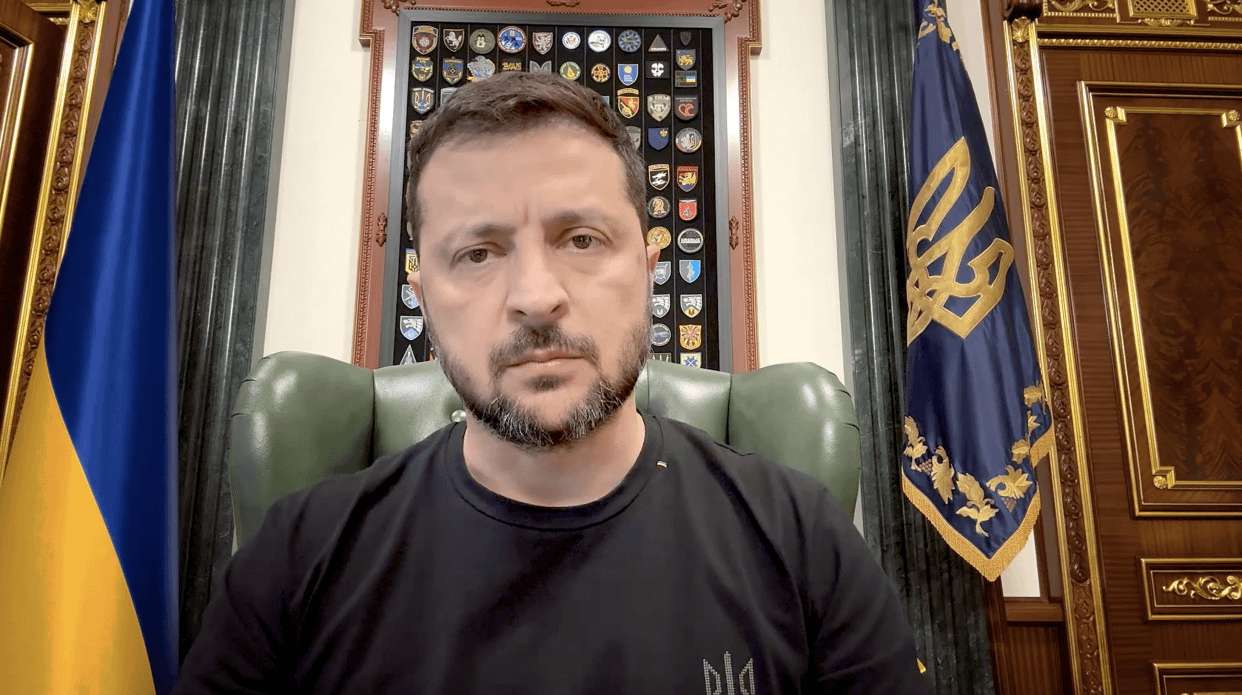 image for 'We stand firm on clear Ukrainian positions' — Zelensky warns Russia will reinvade if ceasefire favors Moscow, ahead of Trump-Putin meeting