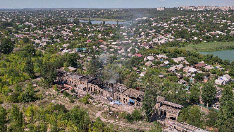 image for Panic in eastern Ukraine as Trump entertains idea of giving parts of it to Russia