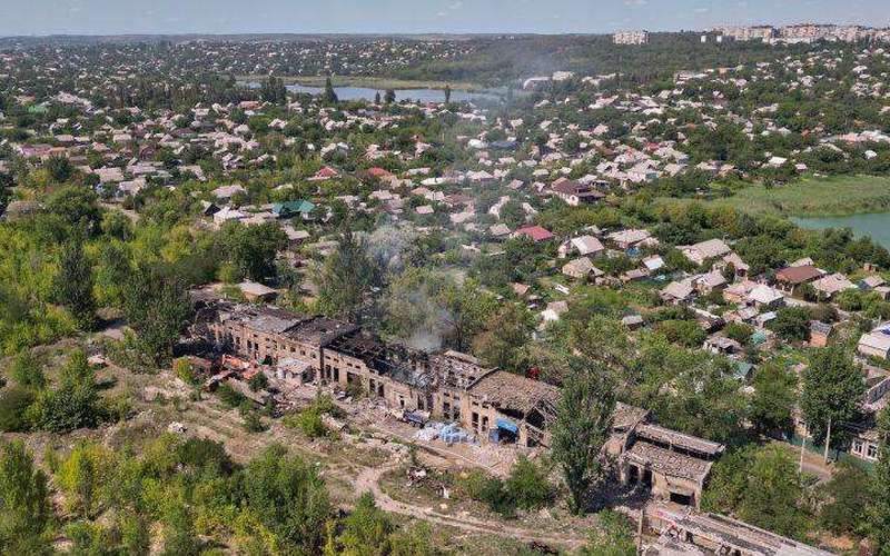 image for Panic in eastern Ukraine as Trump entertains idea of giving parts of it to Russia