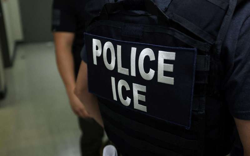 image for 4-Year-Old US Citizen Fighting Stage 4 Cancer Deported to Honduras: Family Takes Legal Action