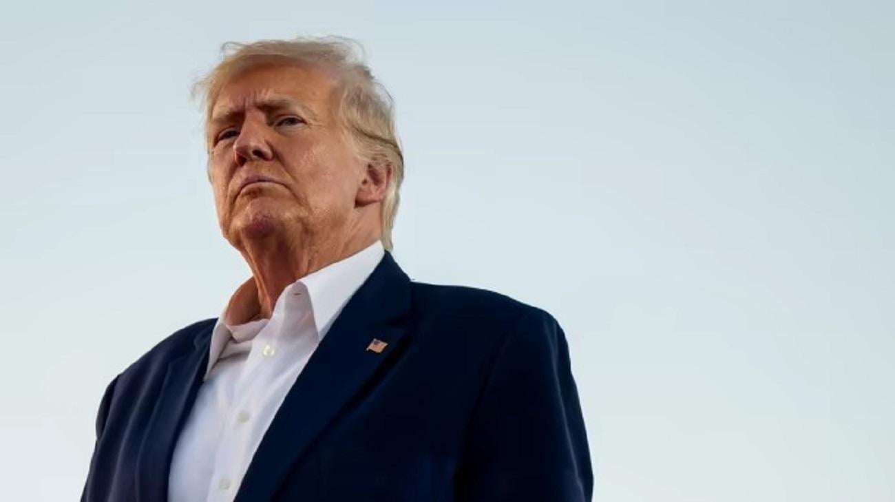 image for Trump says he agreed with Putin on a territory swap: Zelenskyy must accept it
