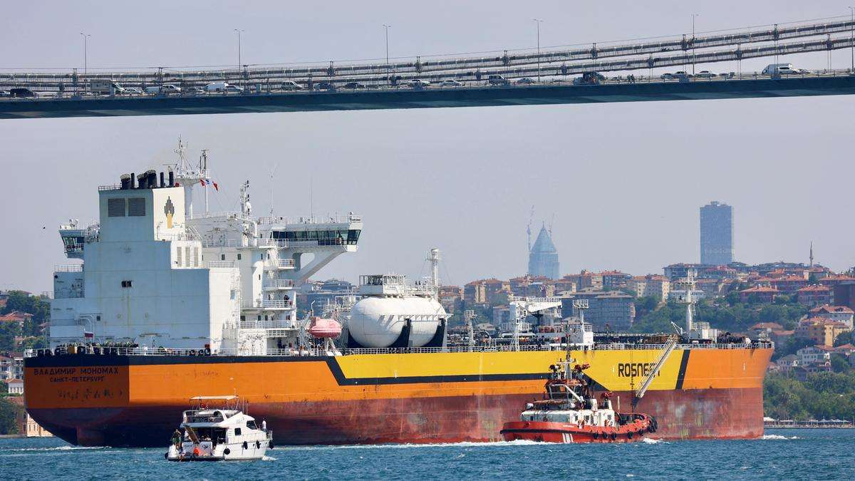 image for India buys 2 million bpd Russian oil in August