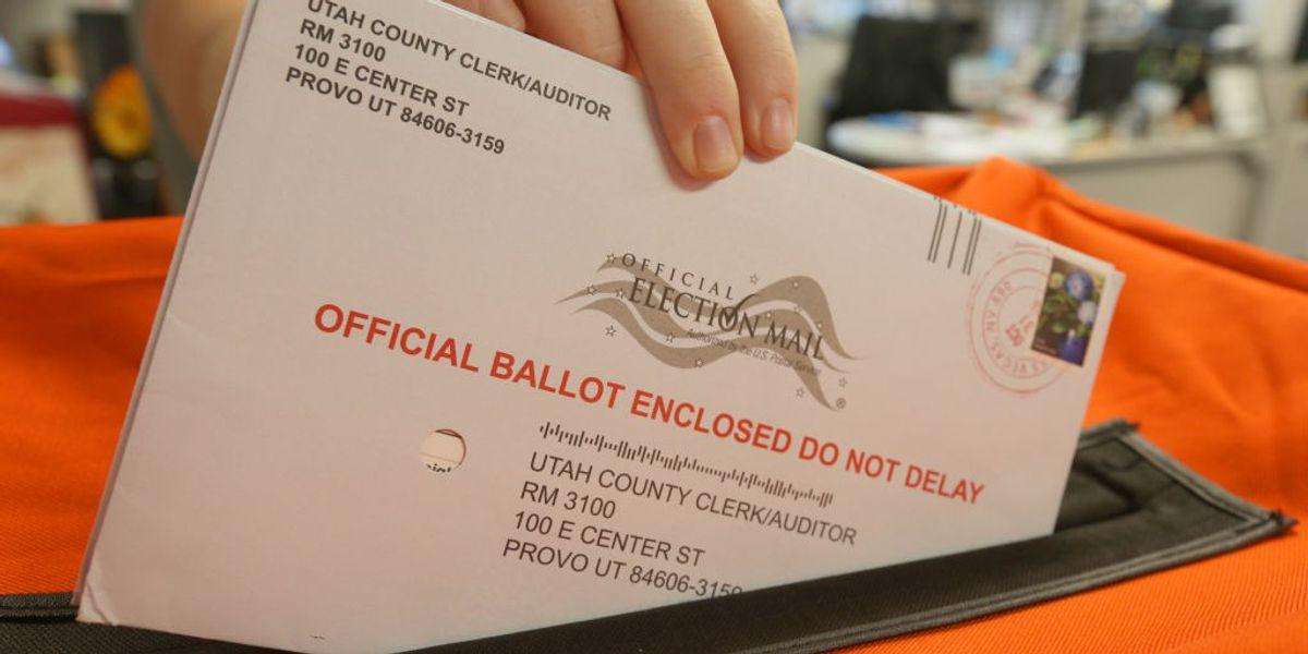 image for Trump Vow to 'Get Rid of Mail-In Ballots' for 2026 Blasted as 'Unconstitutional'