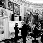image for Trump and Zelensky discussing with map