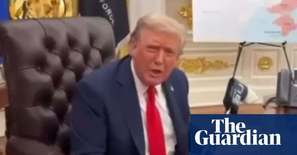 image for Zelenskyy gave Ukraine war veteran’s golf club as gift to Trump