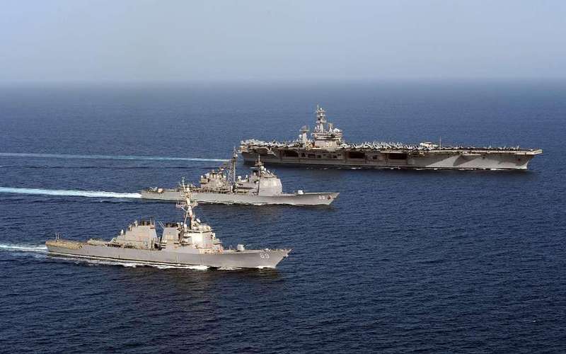 image for U.S. sends three warships toward the coast of Venezuela, Maduro mobilises 4.5 million militia members