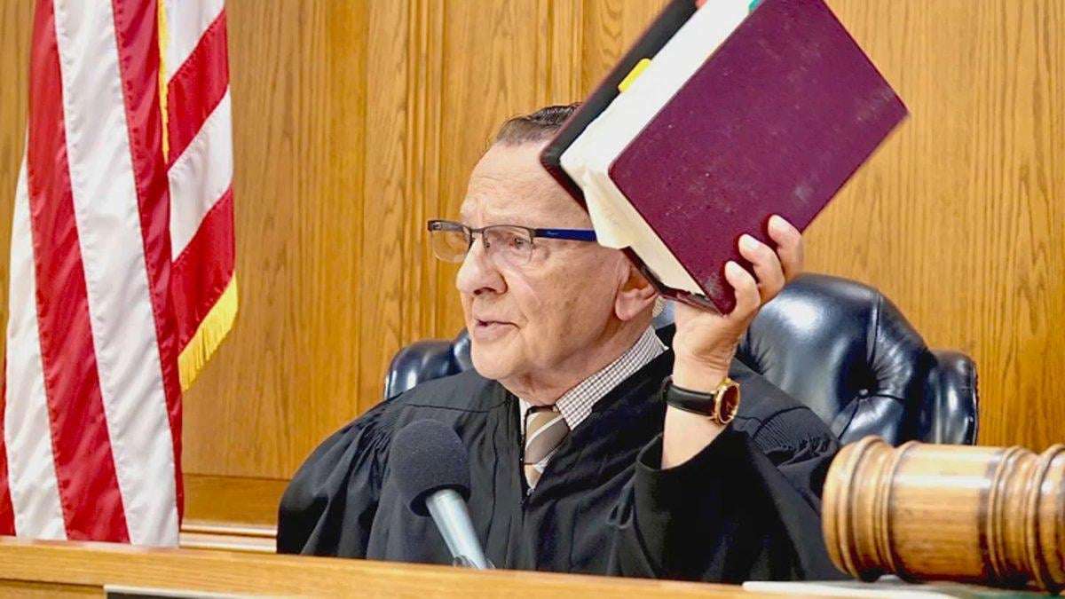 image for ‘Nicest judge in the world' Frank Caprio dies after cancer recurrence