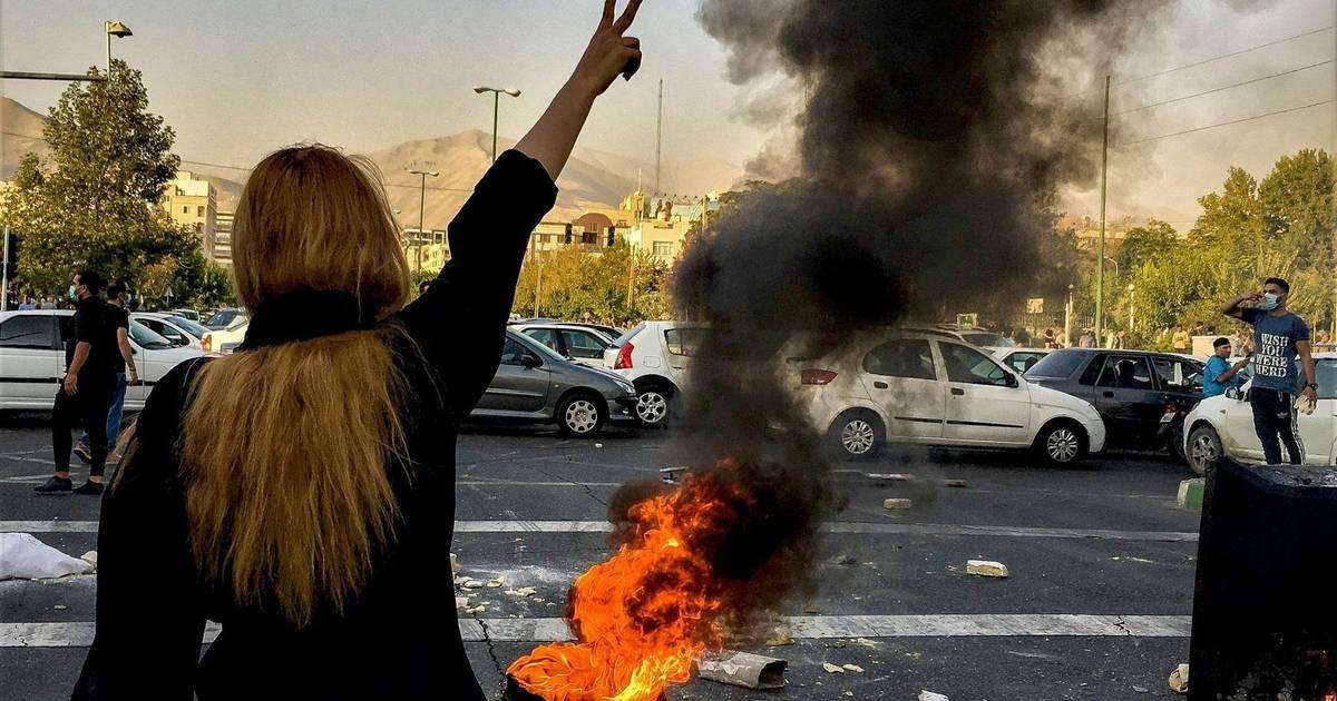 image for Majority of Iranians reject Islamic Republic, survey finds
