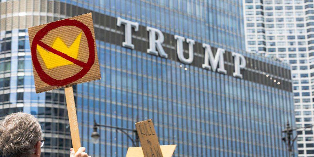 image for Trump Says Chicago 'Probably Next' for National Guard Invasion