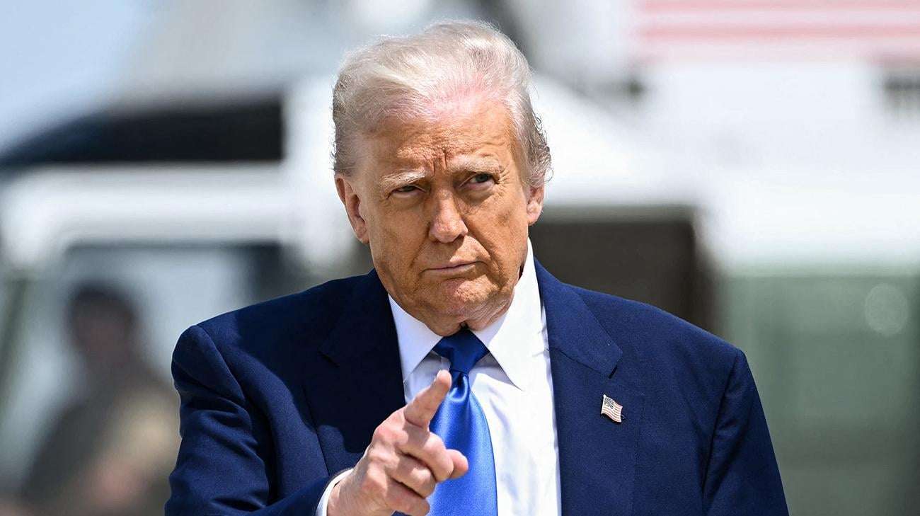 image for Trump says he'll "step in very strongly" and warns of "consequences" for Russia if no peace deal is reached in two weeks