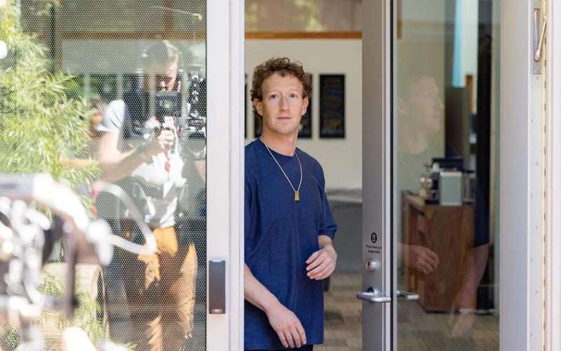 image for Mark Zuckerberg gifted noise-canceling headphones to his Palo Alto neighbors because of the nonstop construction around his 11 homes
