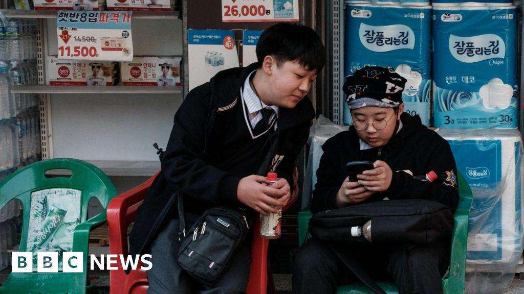 image for South Korea bans phones in school classrooms nationwide