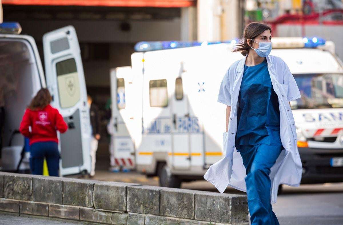 image for France orders hospitals war-ready by March