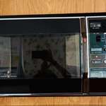 image for My parents are still using their 70s era first microwave