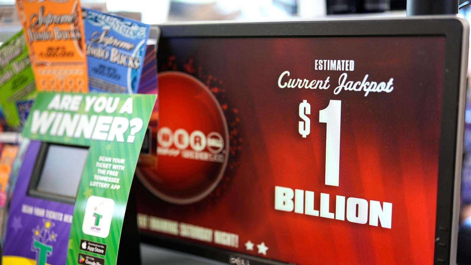 image for No Powerball winner in Wednesday's drawing, jackpot climbs to $1.7 billion