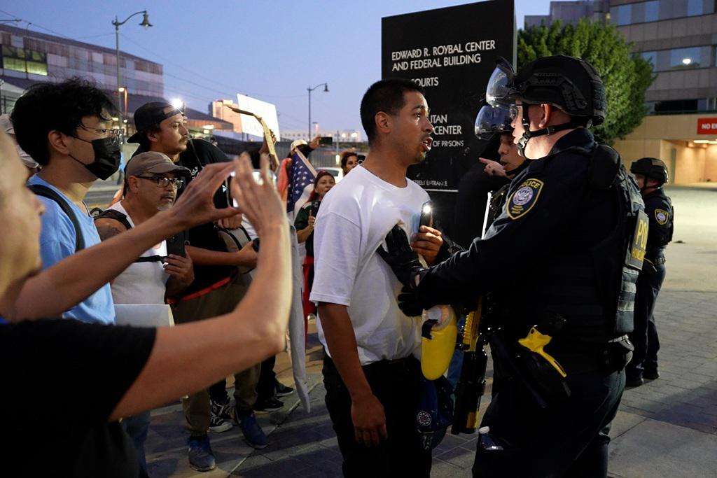 image for DHS Claims Videotaping ICE Raids Is ‘Violence’