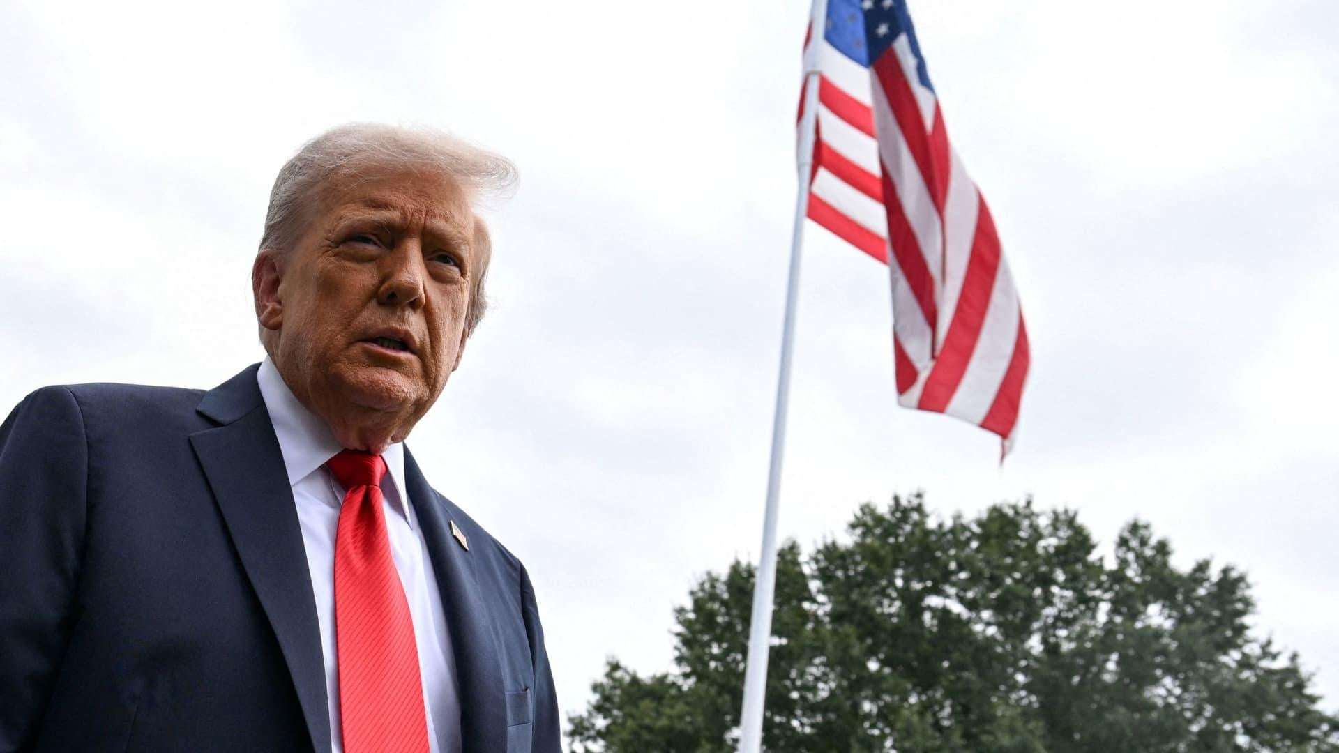 image for Trump presses European Union to impose 100% tariffs on India and China to pressure Putin