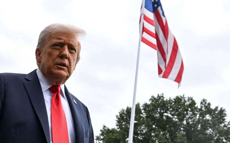 image for Trump presses European Union to impose 100% tariffs on India and China to pressure Putin