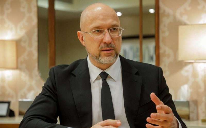 image for Ukraine defence minister: Russia is preparing for war with Nato