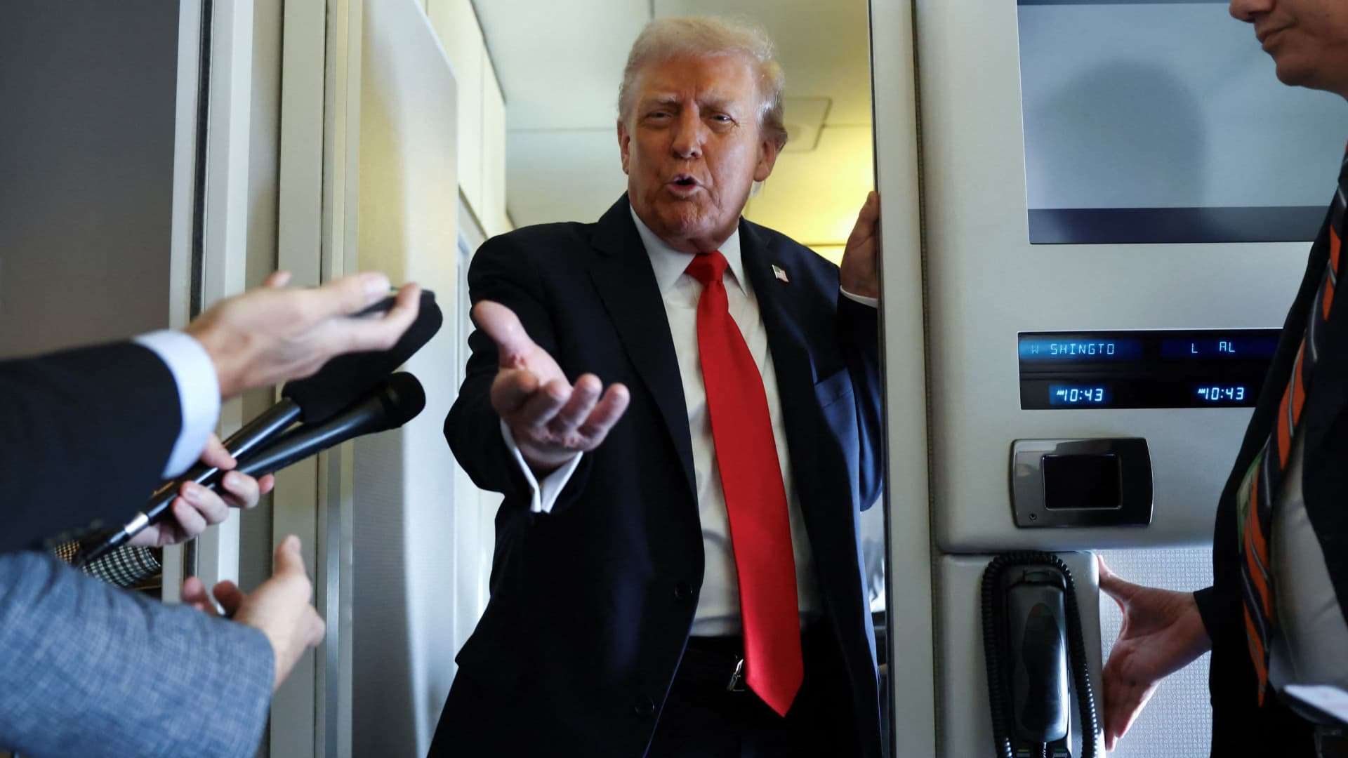 image for Trump floats pulling licenses if networks are 'against' him after Jimmy Kimmel suspended