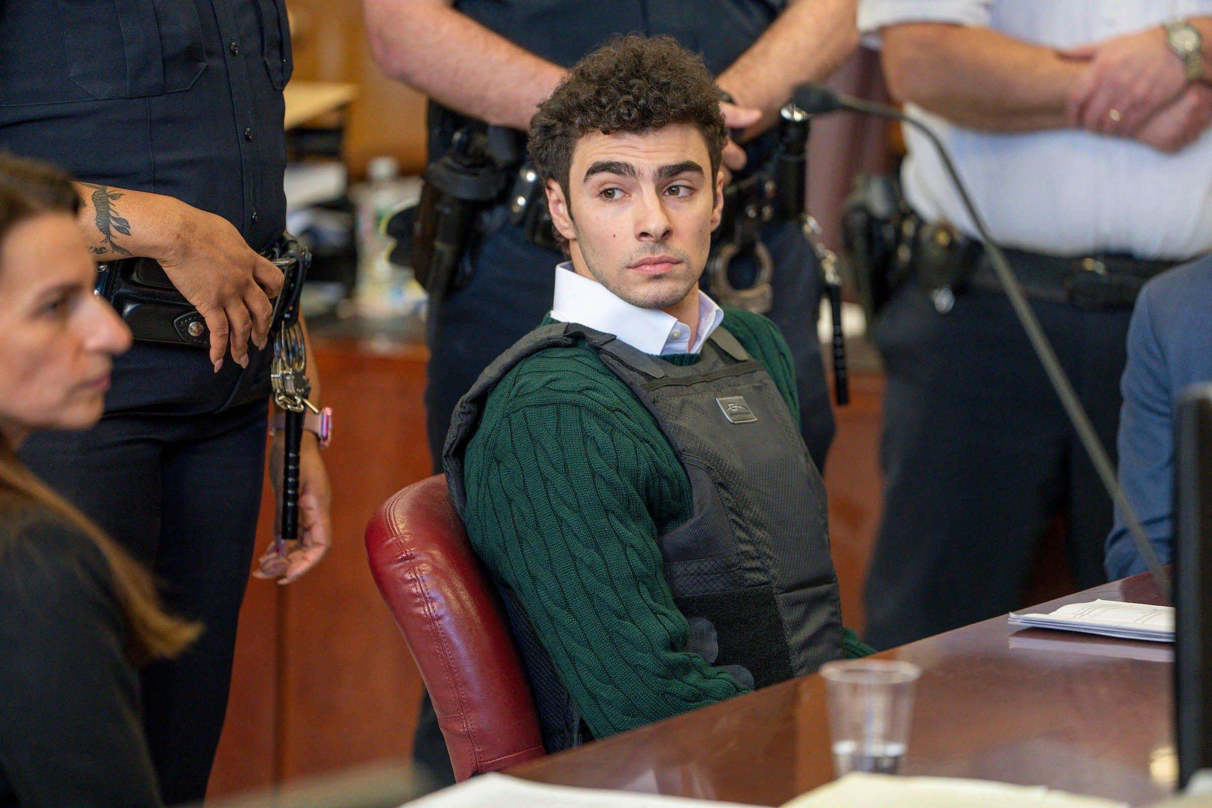 image for DOJ Appears to Have Violated Luigi Mangione’s Right to a Fair Trial, Judge Says