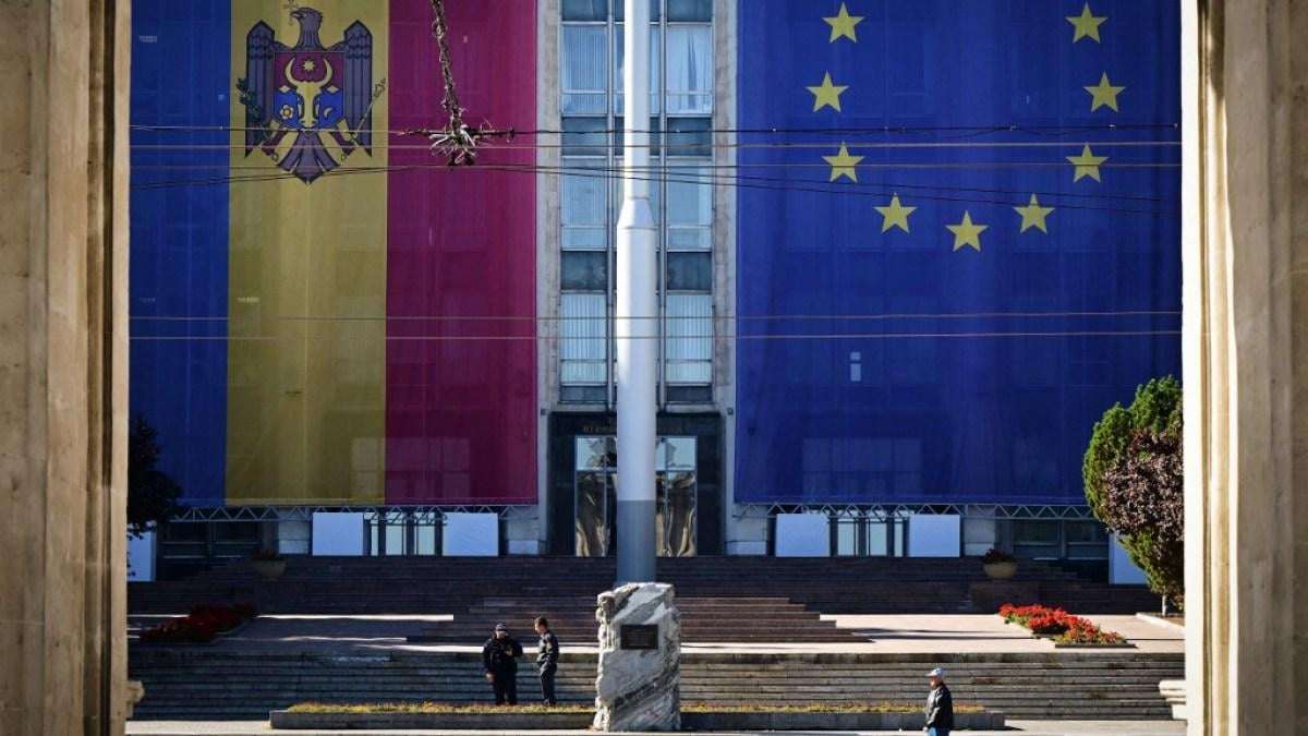 image for Moldova bans pro-Russian parties ahead of Sunday’s election