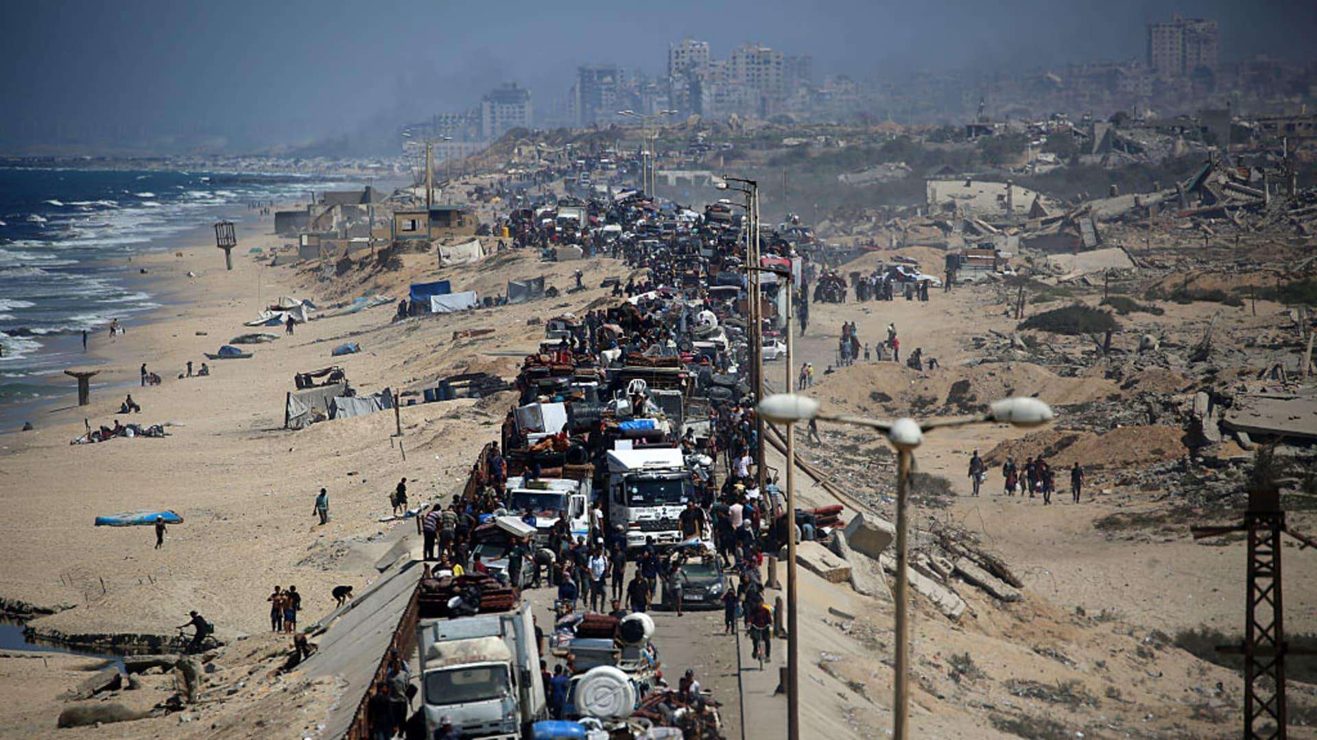 image for Watch: Trump details plan to end Israel war with Hamas in Gaza