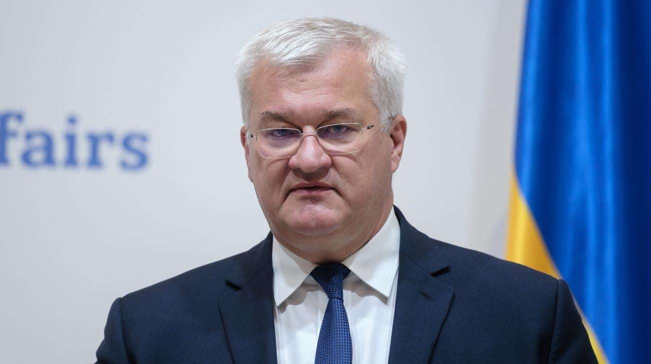 image for Ukrainian weapons can now reach any Russian military targets, says Ukrainian foreign minister