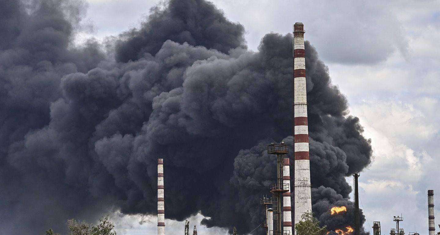 image for Have Ukrainian Drones Really Knocked Out 38% of Russia’s Oil Refining Capacity?